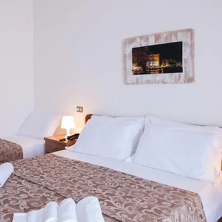 فندق Umberto 3*